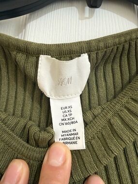 H&M Olive Ribbed Crew Neck Top